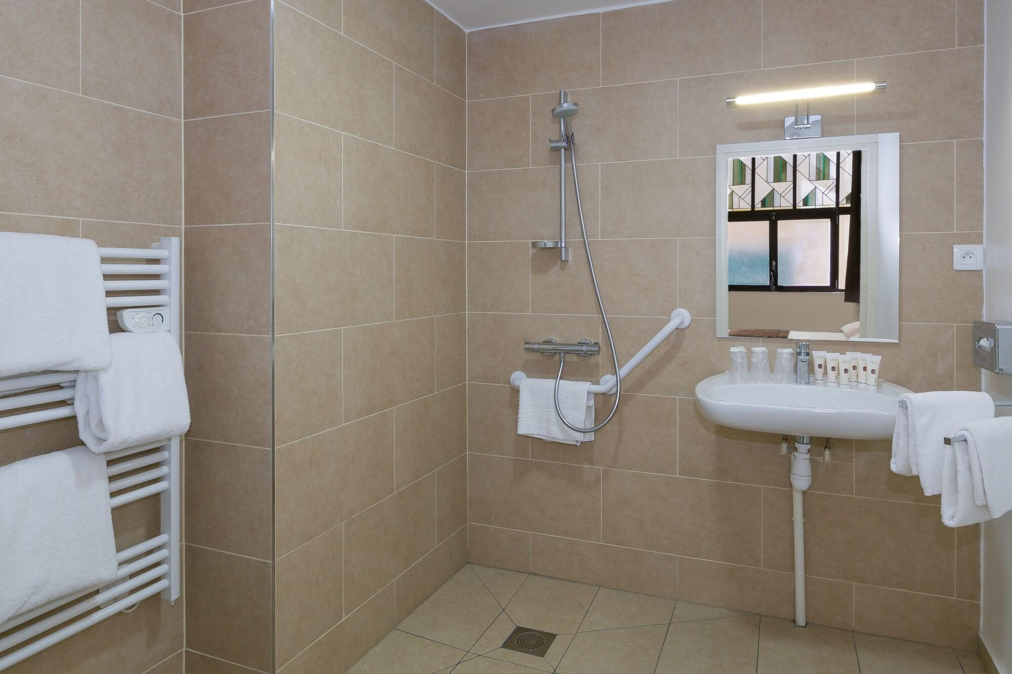 Hotel Foch Nancy Gare Dış mekan fotoğraf